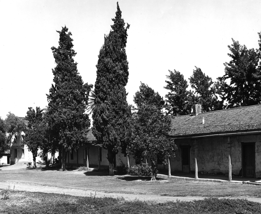 Encinos20s2.jpg
