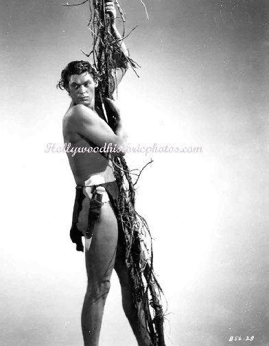 Tarzan-Johnny-Weissmuller-2.gif