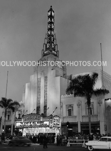 Warner-Bros-Theater.gif